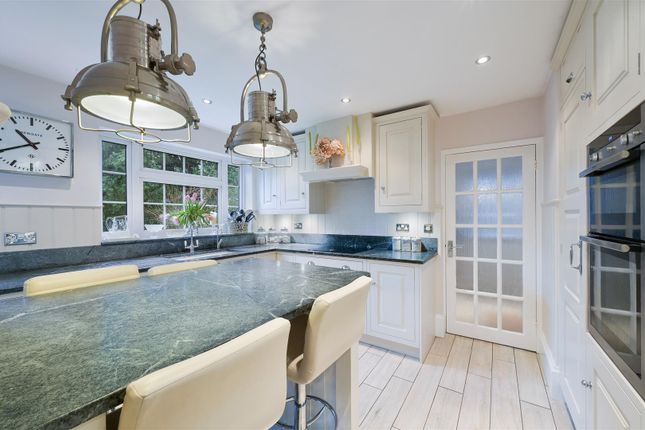 1, Milstead Close, Tadworth photo 2