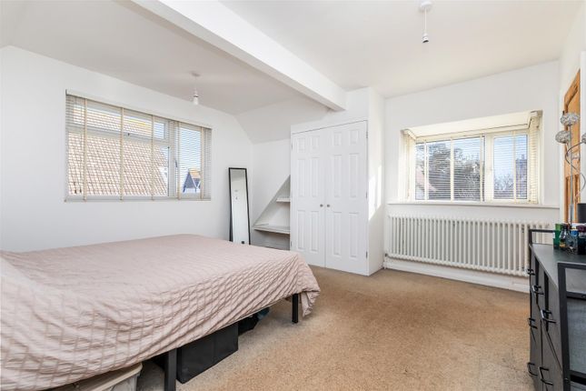 19, Nutbourne Road, Worthing photo 4
