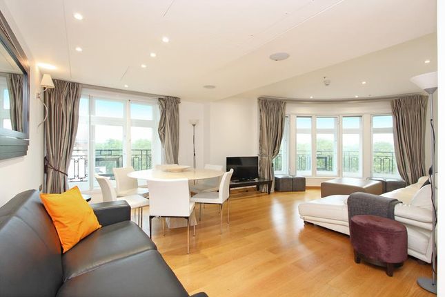 Flat to rent in Park Lane Place, Mayfair