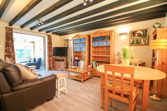 14, Harvest Drive, Wokingham photo 4