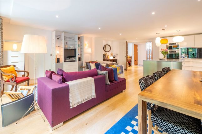 Thumbnail Mews house for sale in Brewery Square, London