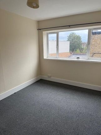 Flat 2, 78, Mitcham Road, London photo 2