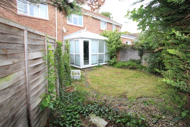8 Grebe Close, Portchester, Fareham photo 4