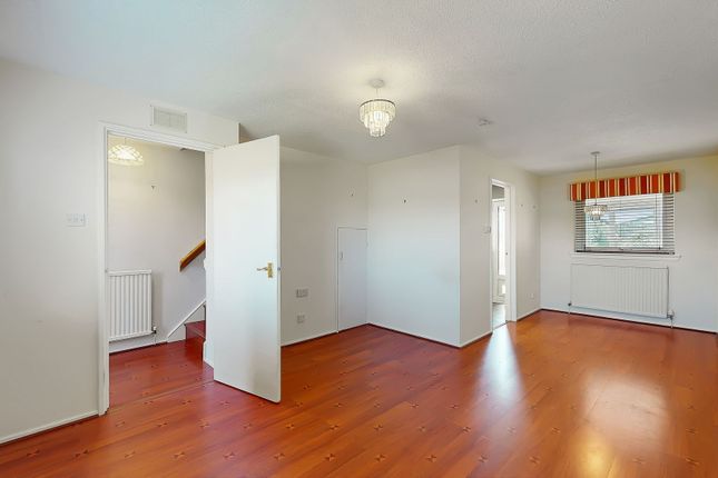 27 Glen Roy Drive, Glasgow photo 4
