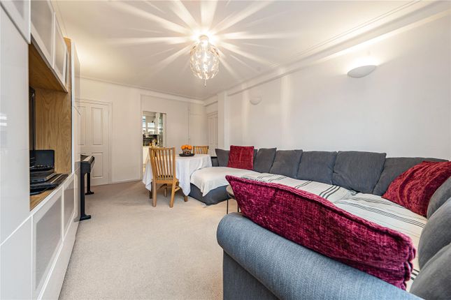 20, Lichfield Court, Richmond photo 2