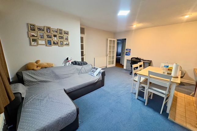 Parkfield Close, Edgware photo 3
