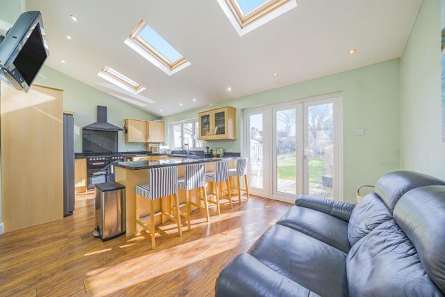 39, Hazelbank Road, London photo 2