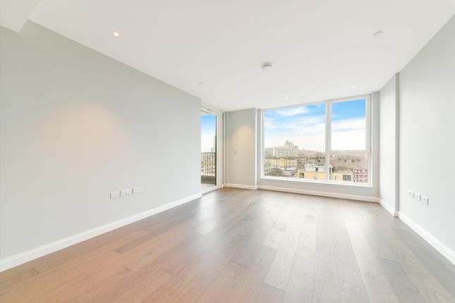 1-bed flat on 281, Kennington Lane, London, £2,600/mo