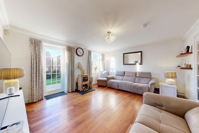 24, Wheatfield, West Malling photo 3