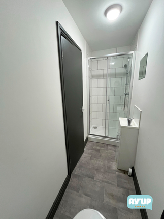 Room 6, 19 Moorgate Street, Rotherham photo 3