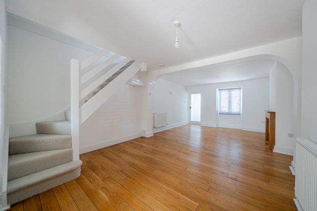 34, Victoria Road, Gloucestershire photo 3