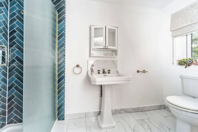 En-Suite 2