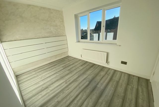58, Groombridge, MILTON KEYNES photo 3