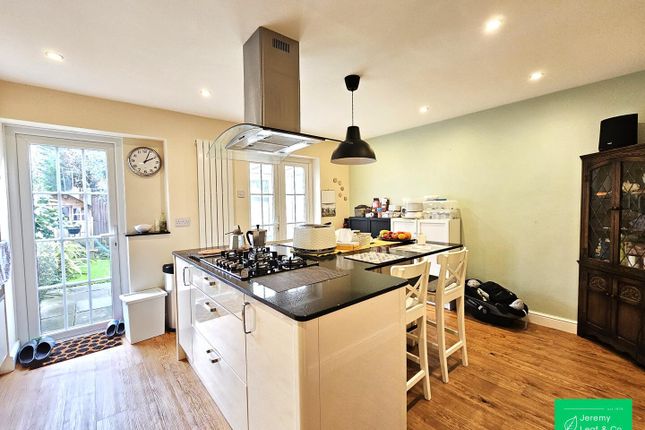 14, Ashburnham Close, East Finchley photo 2