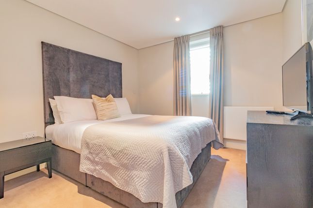 Garrett Mansions , Merchant Square East, London photo 4