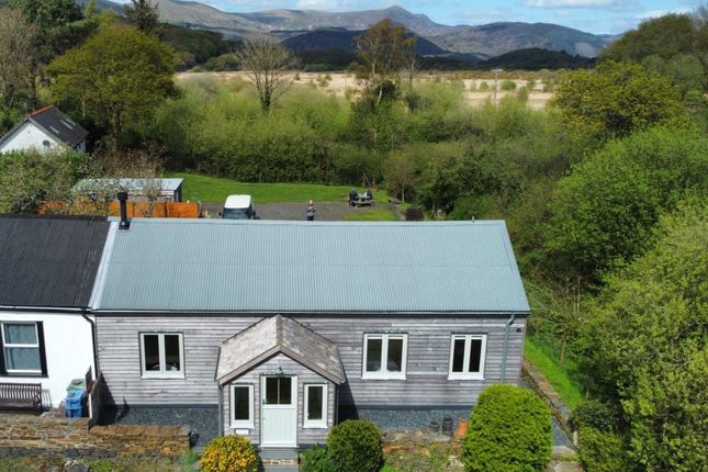 Thumbnail Bungalow for sale in Ty Bach Twt, Arthog, Gwynedd