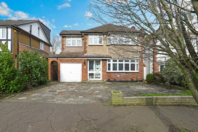 Thumbnail Detached house for sale in Dukes Avenue, Theydon Bois, Epping
