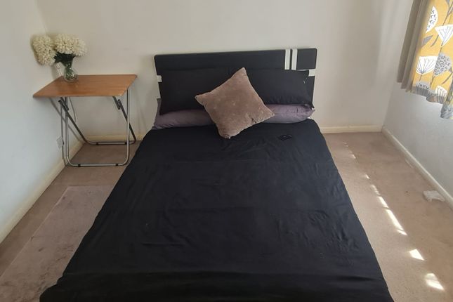 Thumbnail Room to rent in Chesham Way, Watford