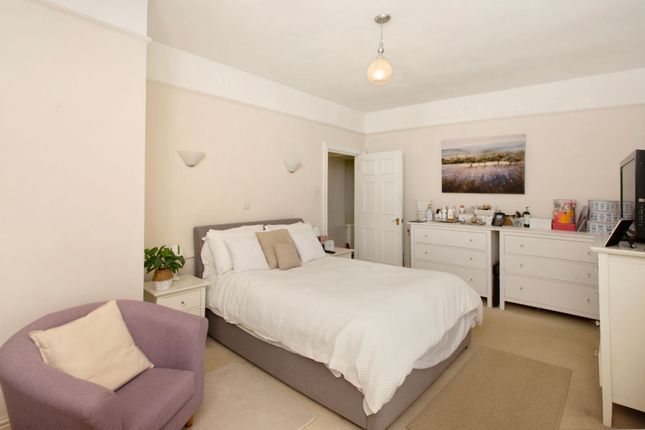 Flat 3, Cross House, Teignmouth photo 4