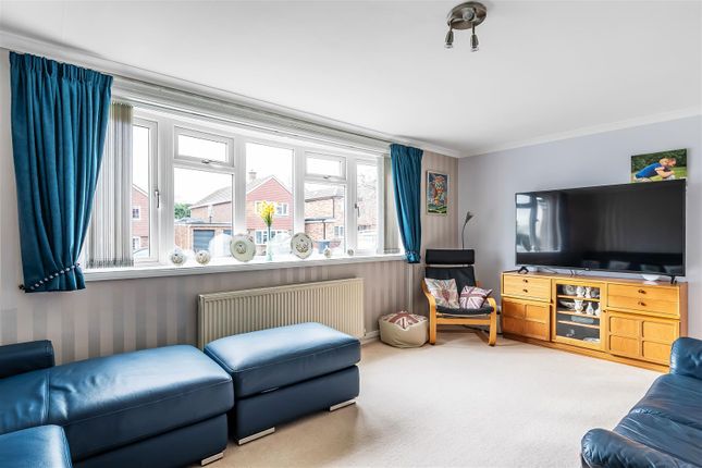 31, Central Way, Oxted photo 5