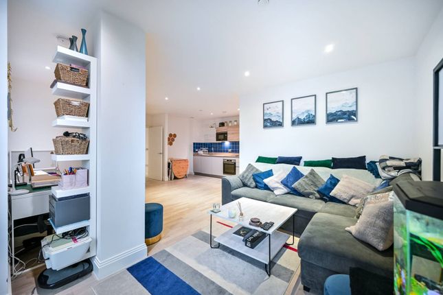 Flat for sale in Blagdon Road, New Malden