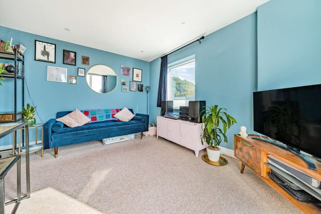 Flat for sale in Hove Park Gardens, Hove