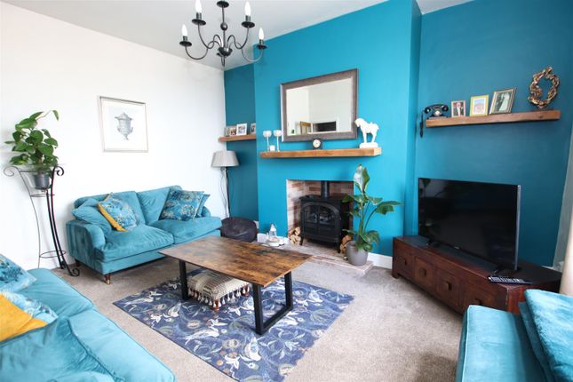 230, Highfield Road, Bradford photo 2