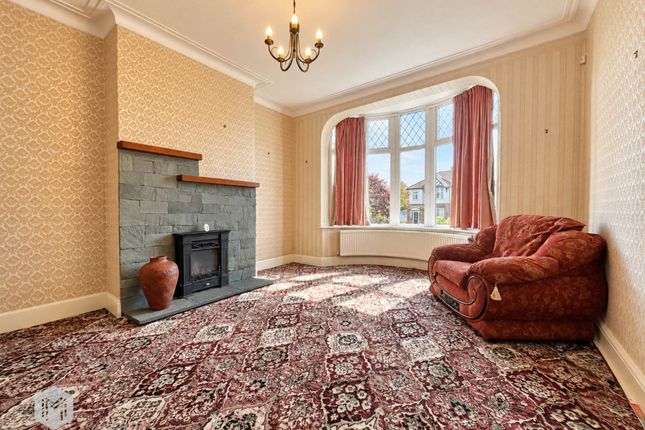 130 Crompton Way, Bolton photo 3