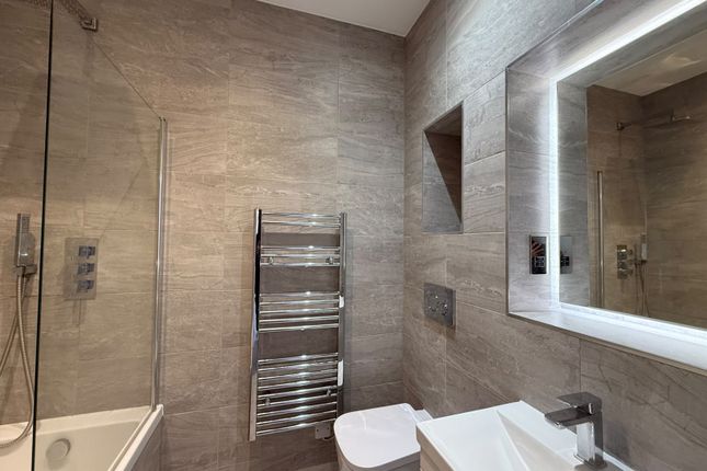17 Berkshire Court, Bracknell photo 5