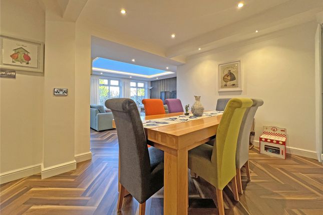 27, Highgrove Meadows, Telford photo 4