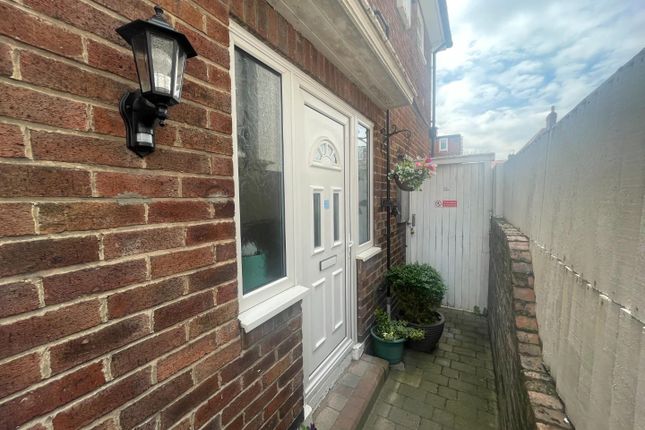 Thumbnail Flat for sale in Coronation Drive, Crosby, Liverpool