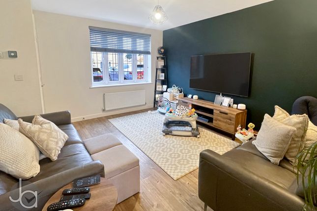 18, Lavender Crescent, Colchester photo 2