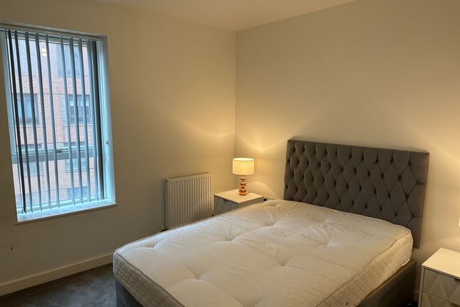 Flat to rent in Alington House, Clarendon