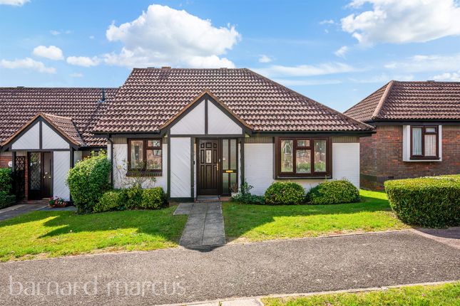 2-bed other on 5, Chestnut Close, Redhill, £320,000