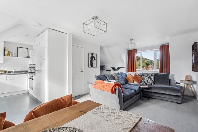 43 Applefield, Little Chalfont photo 4