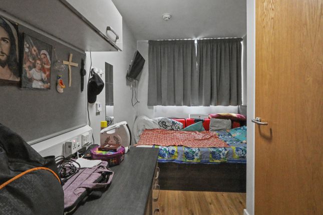 Apartment 202, Sheffield photo 4