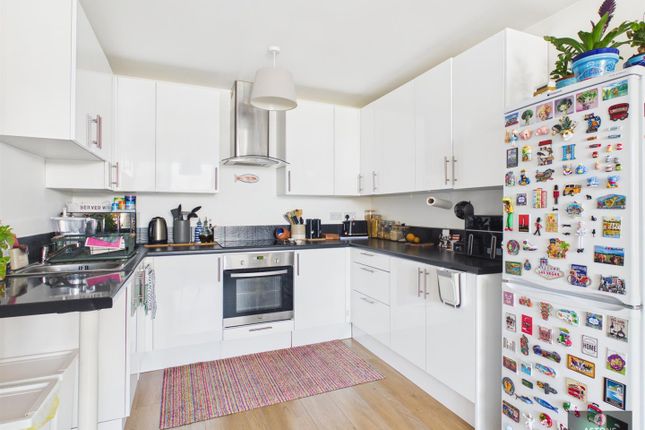 215, First Choice House, London Road, Lowfield Heath photo 5
