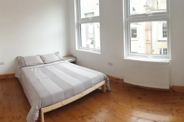 Room to rent in Sclater Street, Shoreditch/Brick Lane E1