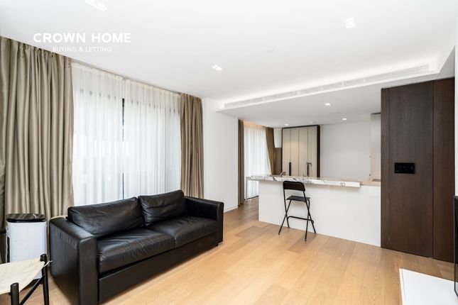 Thumbnail Flat to rent in Casson Square, Southbank Place