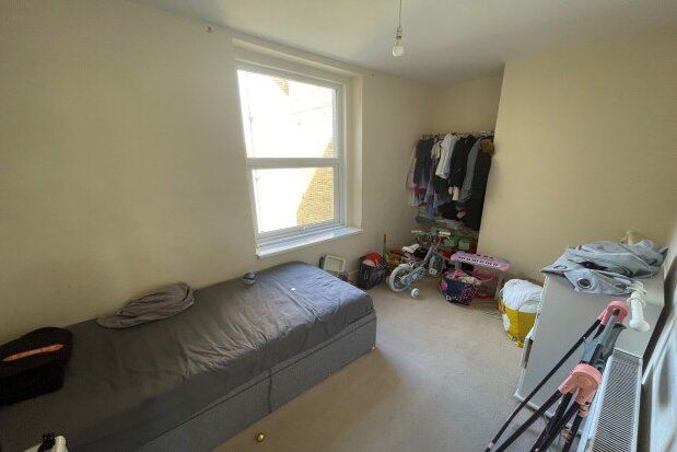 Flat to rent in 5 Dalby Square, Margate