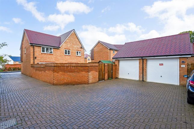 Semi-detached house for sale in Clements Grove, Waterlooville