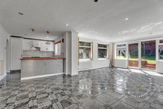 12, Peppermint Drive, Cardiff photo 2