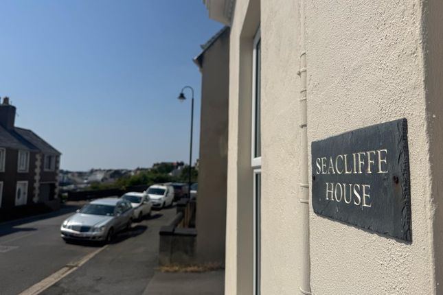 Apt 4, Seacliffe House, Port St. Mary photo 2