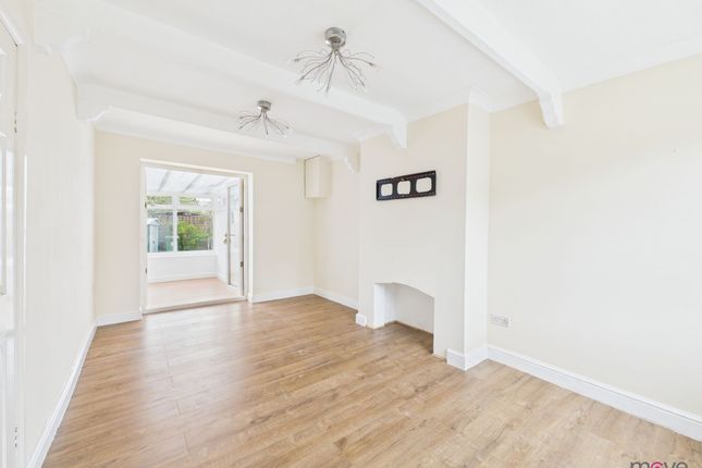 48 Deans Way, Gloucester photo 3