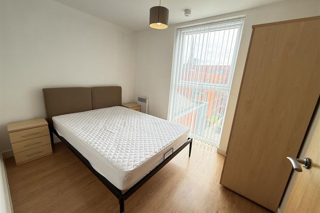 Apt 30, Zenith, Salford photo 3