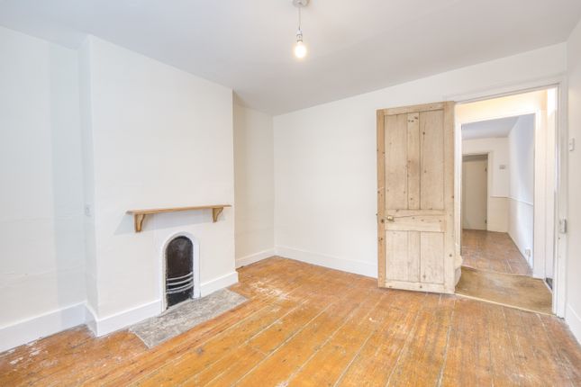 15, Cowleaze Road, Kingston Upon Thames photo 4