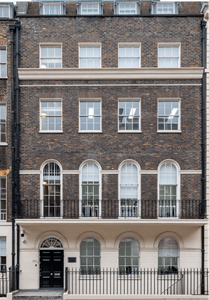 Office to let in Southampton Place, London