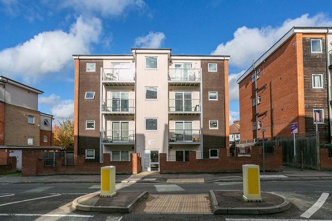 Thumbnail Flat to rent in Ascot Edge, Whippendell Road, Watford