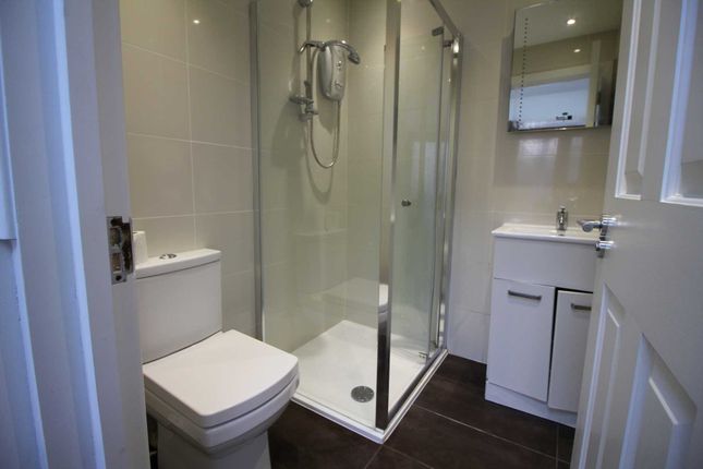 Flat Gnd Flr Rear Left, Leythe Road, London photo 4