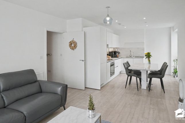 Flat 34, Forastero House, Hayes photo 3